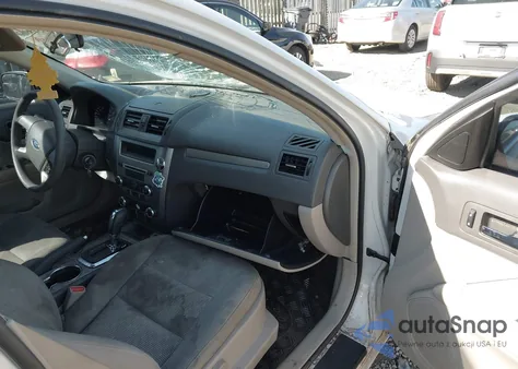 2012 Ford Fusion Se z USA, uszkodzony, nr VIN 3FAHP0HA7CR402345